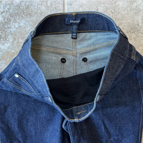 Spanx SPANXshape Original EveryWear High Rise TummyTamer Flare Jeans, Indigo, S - Picture 7 of 9